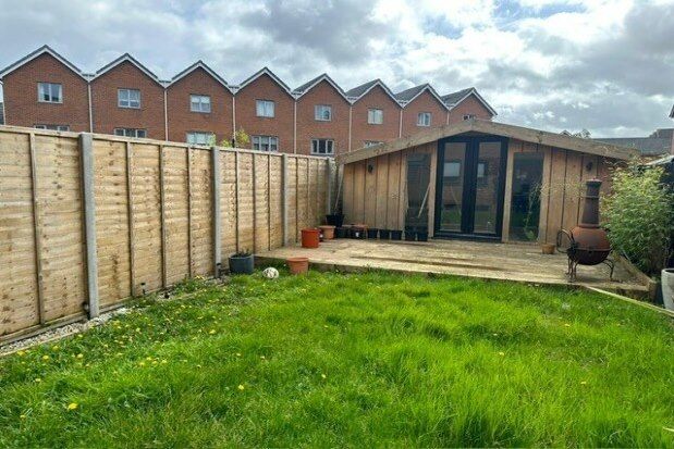 Studio to rent in Billington Grove, Ashford