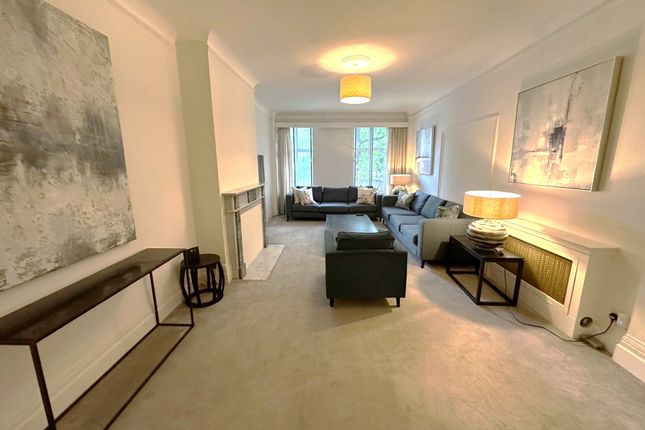 Flat to rent in Park Road, St Johns Wood