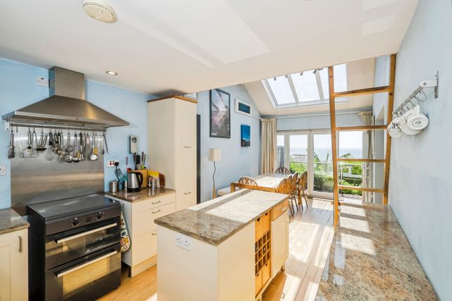 4, Lescudjack Crescent, Cornwall photo 3