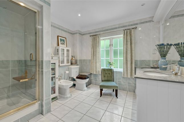 Main En Suite