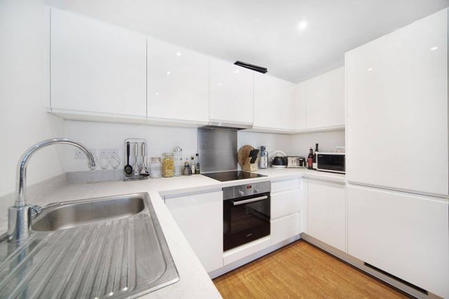Thumbnail Flat to rent in Howard Road, Stanmore