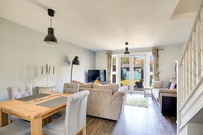31, Cambrian Way, Worthing photo 4