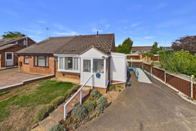 2-bed house on 5 Robin Close, Towcester, £275,000