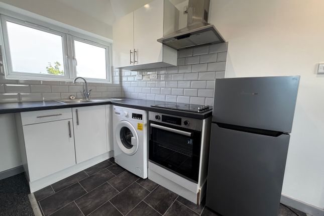Flat 5, Clifton Road, Southampton photo 3