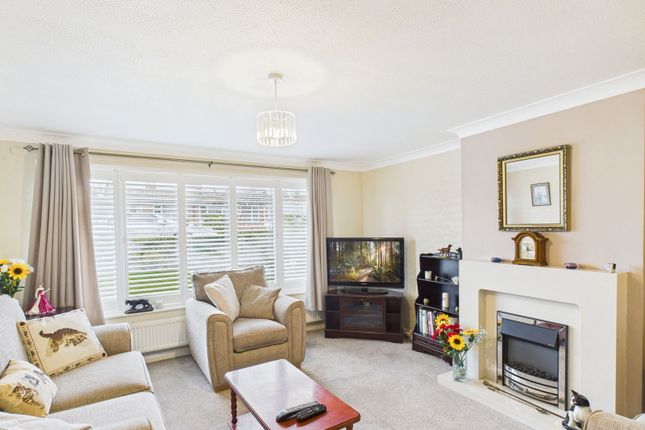 4, Heworth Drive, Whitby photo 2