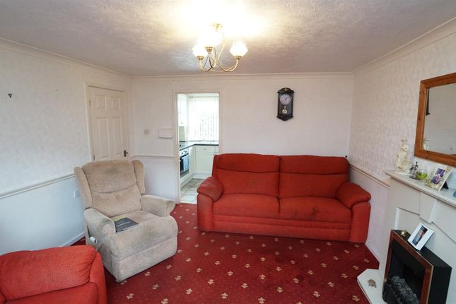 8, Woodside, Shipley photo 3