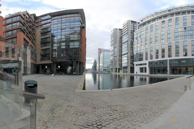 Thumbnail Flat for sale in Merchant Square East 3, London