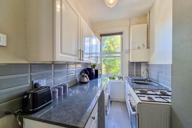 4A, Fleetwood Avenue, Westcliff-On-Sea photo 4