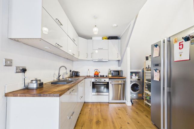 Flat 4, 211, Church Road, Bristol photo 2