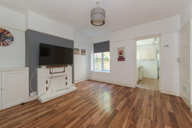 29, St Martins Road, Canterbury photo 3