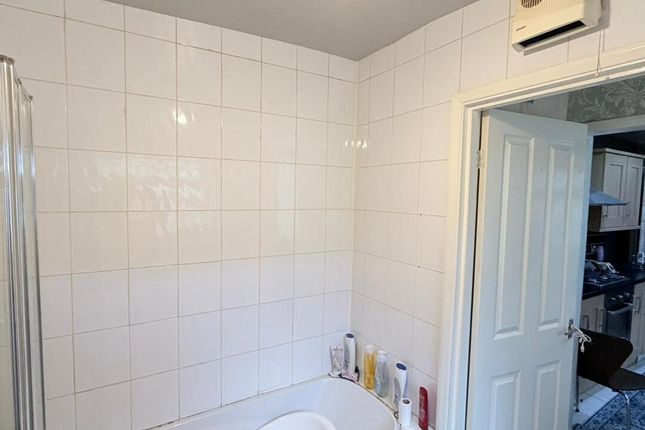 11, Hovingham Street, Middlesbrough photo 4