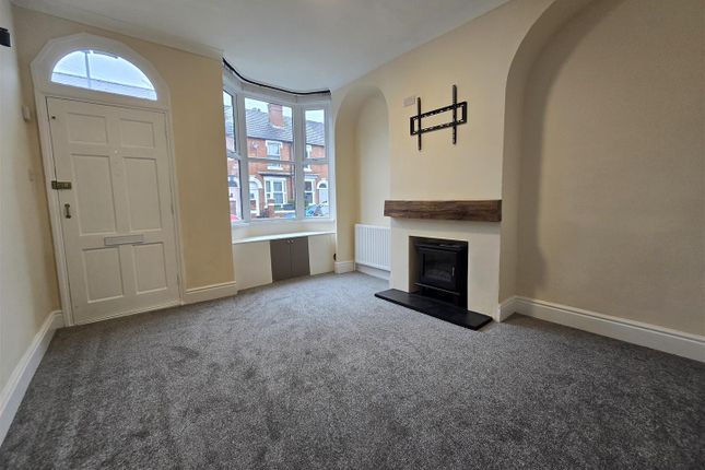 Woodfield Crescent, Kidderminster photo 2