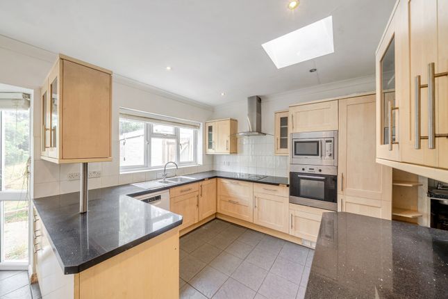 153, Wricklemarsh Road, London photo 4