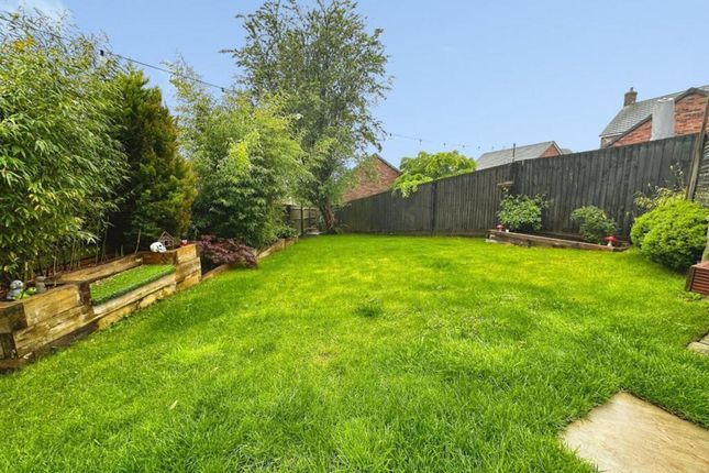 17 Cae Rhedyn, Bridgend photo 4