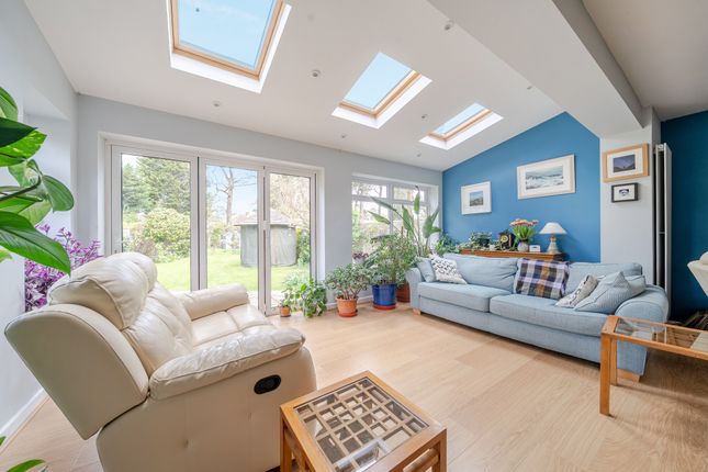 59, Westover Road, Fleet photo 4