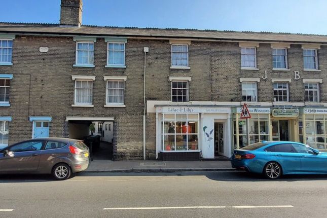 Commercial property to let in High Street, Needham Market, Suffolk