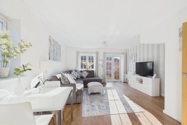 51, Clarendon Road, Dunmow photo 4