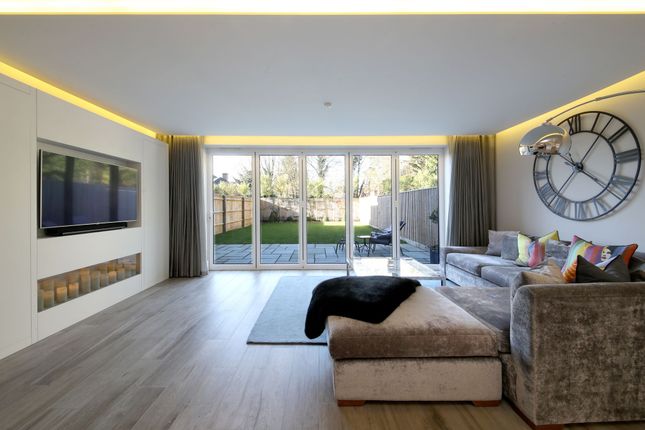 161 Amersham Road, Beaconsfield photo 3
