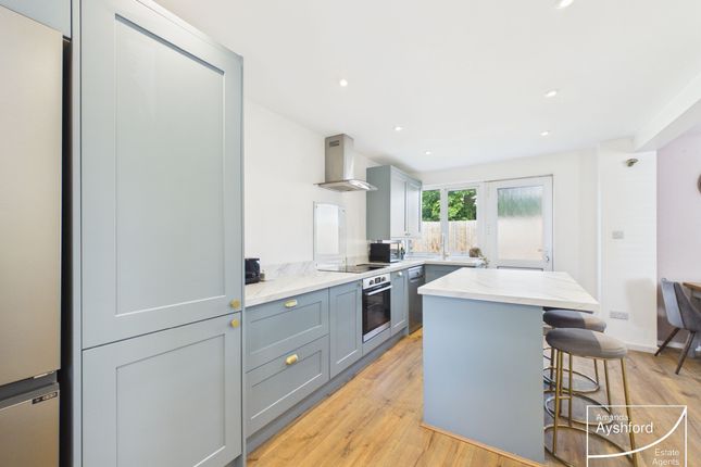 16 Gibson Drive, Paignton photo 3