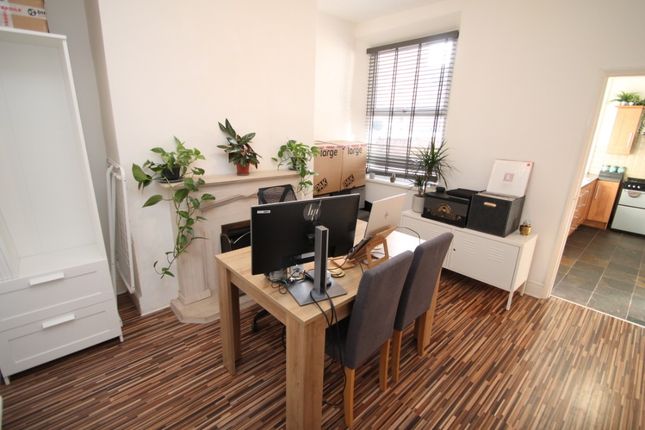 17, Colley Street, Stretford photo 4