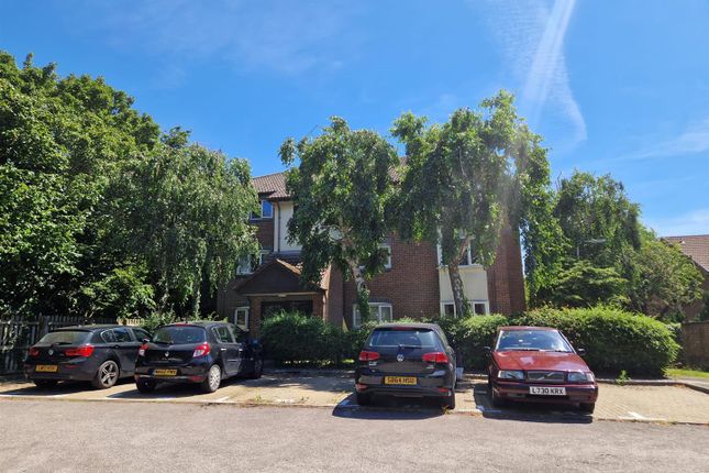 31, Tor Close, Waterlooville photo 4
