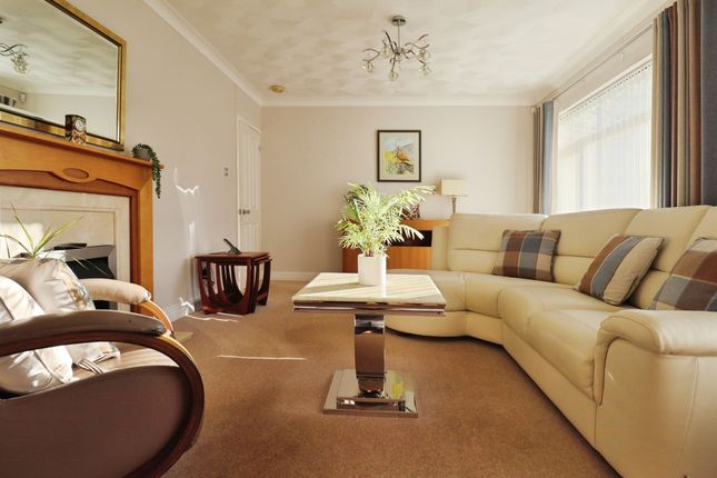 15, Penywaun, Pontypridd photo 3