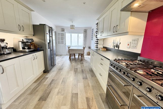 10, Martins Close, Okehampton photo 4