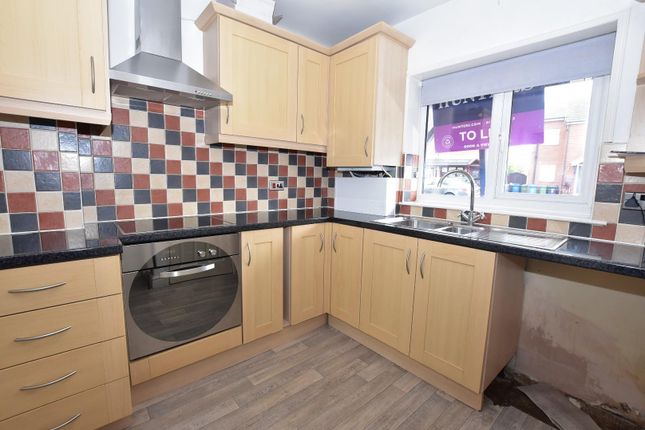 38, Muirfield Close, Chesterfield photo 4