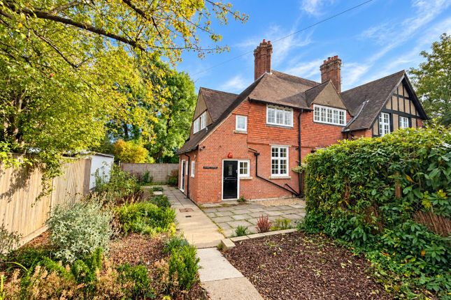 2-bed house on Windmill Lane, East Grinstead, £450,000