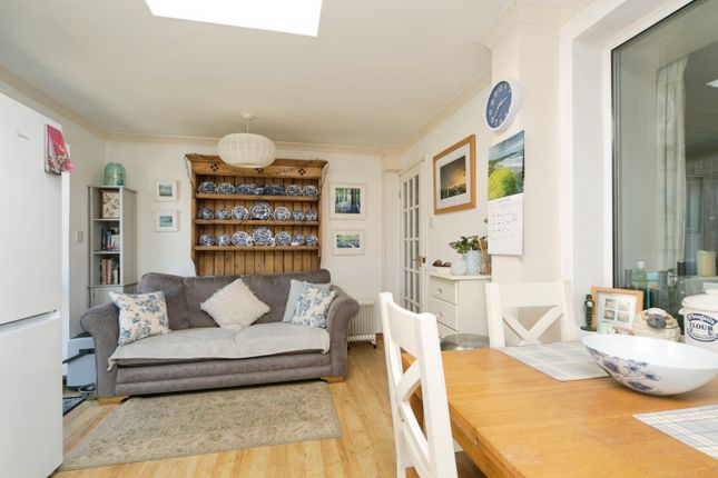 15, Mill Road, Holyhead photo 4