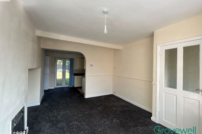 11 Tree Avenue, Manchester photo 3
