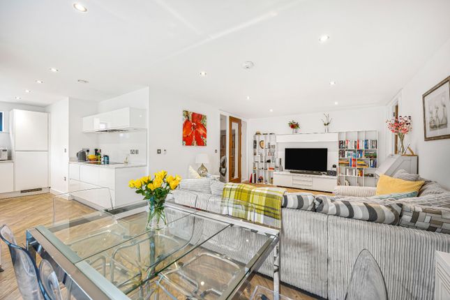 Flat 3, 79, The Park, Gloucestershire photo 3