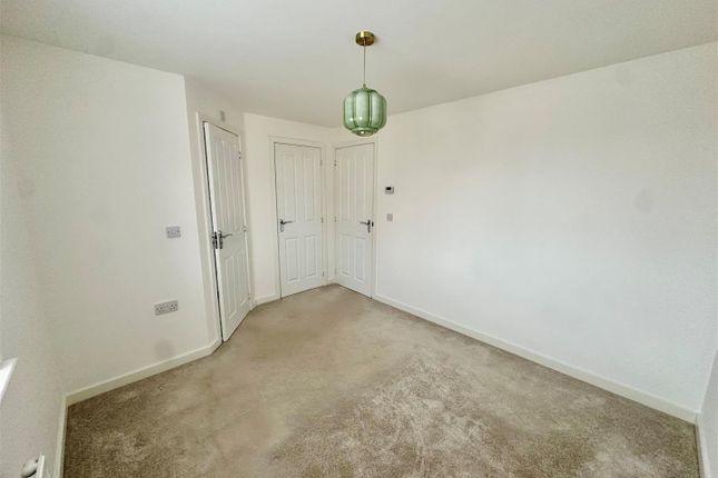 Main Bedroom 2.Jpg