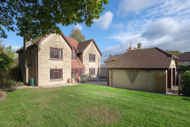 11 Erleigh Drive-46.Jpg