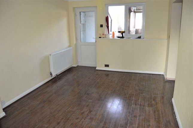Apartment, 44a, Carisbrooke High Street, Newport photo 2