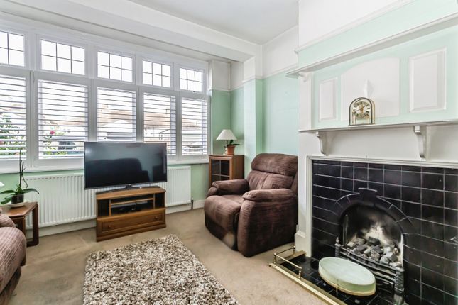 49, Hatch Road, London photo 4