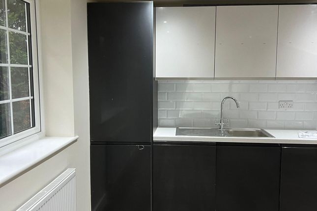 Harvil Road, Uxbridge photo 3