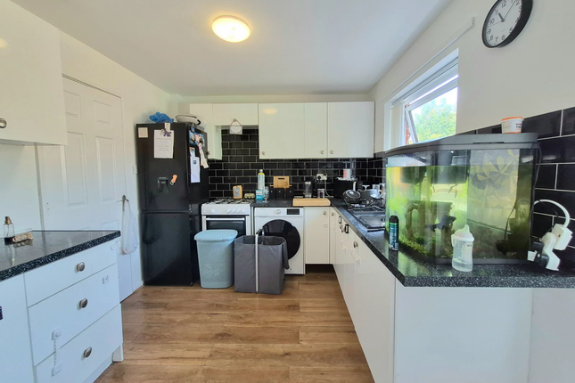 6, Lowcroft, Skelmersdale photo 5