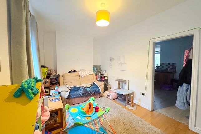 2 Edward Street, Bridgend photo 3