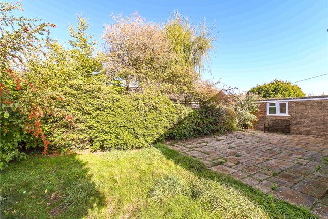 Blenheim Crescent, Lymington photo 4