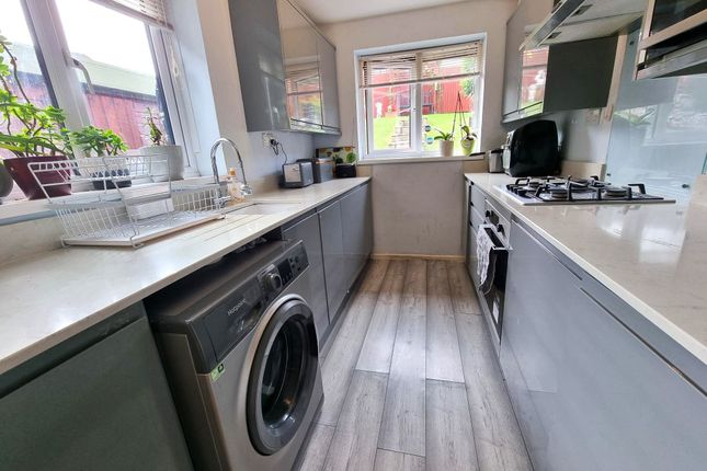 39 Churchfields, Barry photo 3