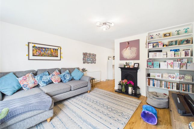 86, Fenshurst Gardens, Bristol photo 4