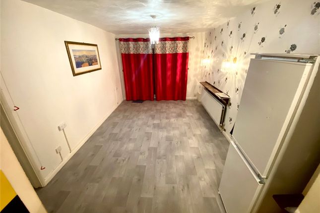 Flat 11,, Knowle Lodge, CATERHAM photo 2