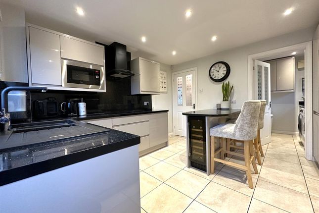 3, Allen Close, Newark photo 2