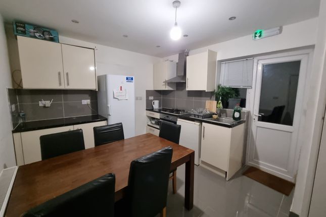 32, Lavender Rise, West Drayton photo 2