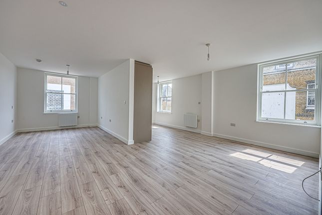 Flat Flat 6, 10, Alexandra Street, Southend-on-Sea photo 2