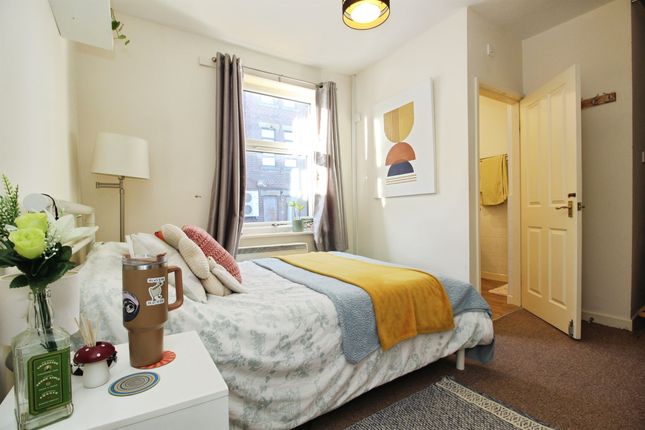 16, Tennyson Yard, Leeds photo 4