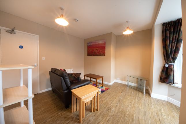 Flat to rent in North Parade, Aberystwyth