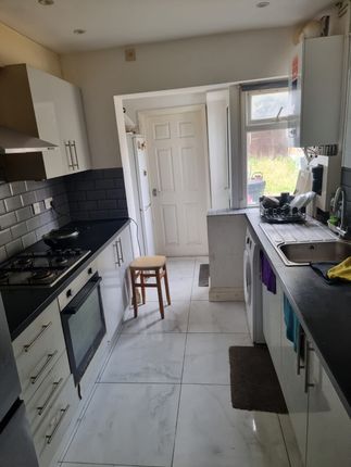 56, Coniston Way, Hornchurch photo 4