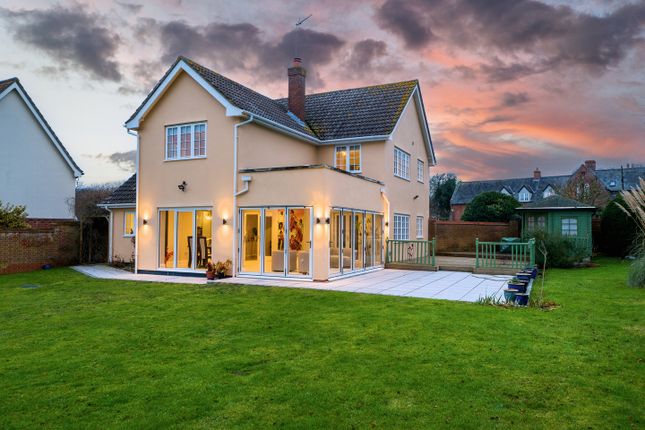 4-bed house on High Gables, School Meadow, Bury St Edmunds, £925,000